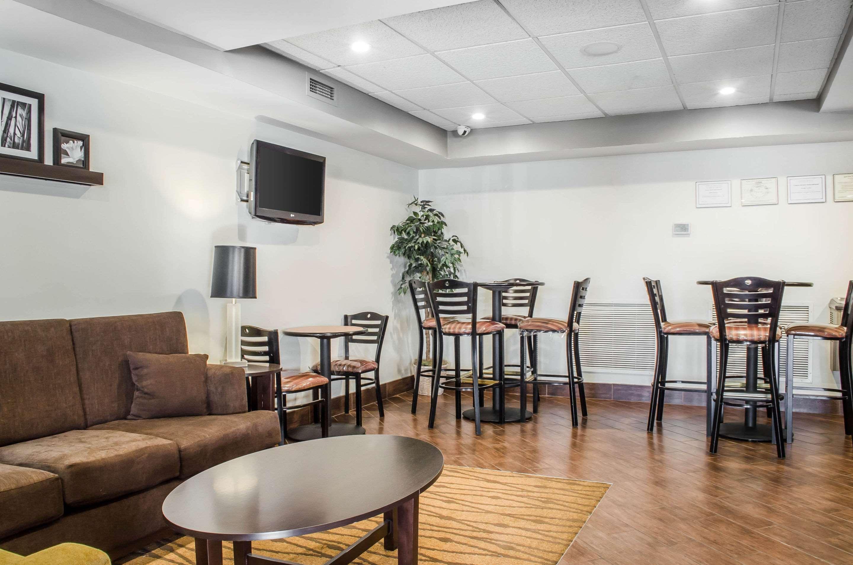 Sleep Inn & Suites Bensalem Exteriör bild